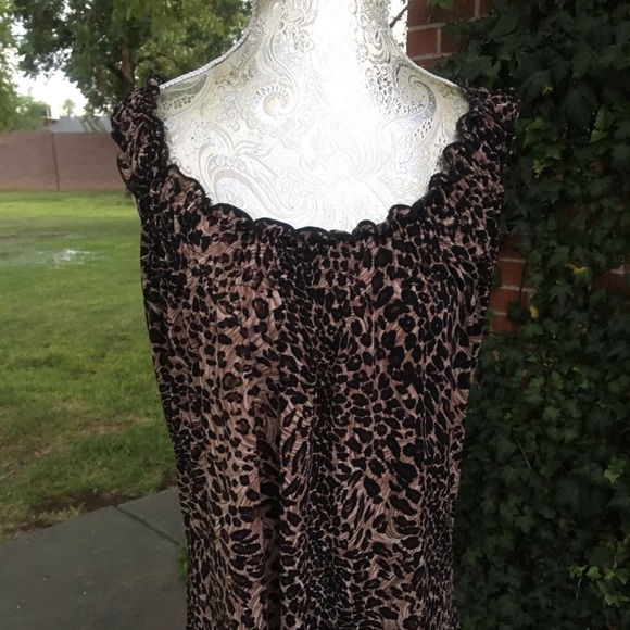 Carol Rose sleeveless blouse - Picture 2 of 3